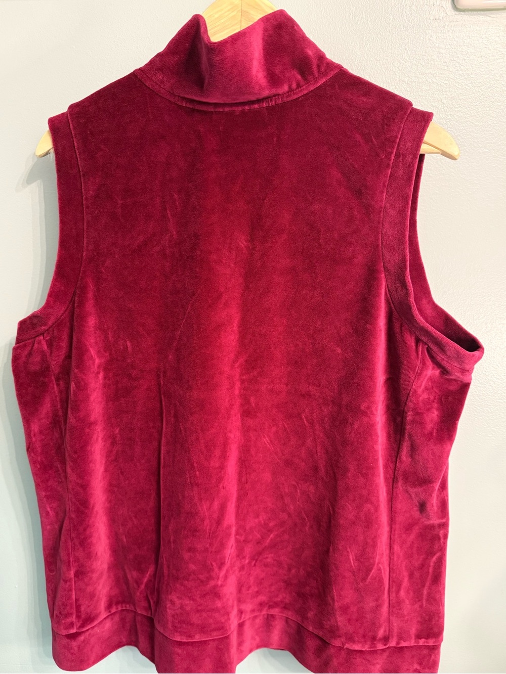 Quaker Factory Velour Quilted Rhinestone Zip Front Vest Burgundy / Wine Red 1X - Picture 3 of 9